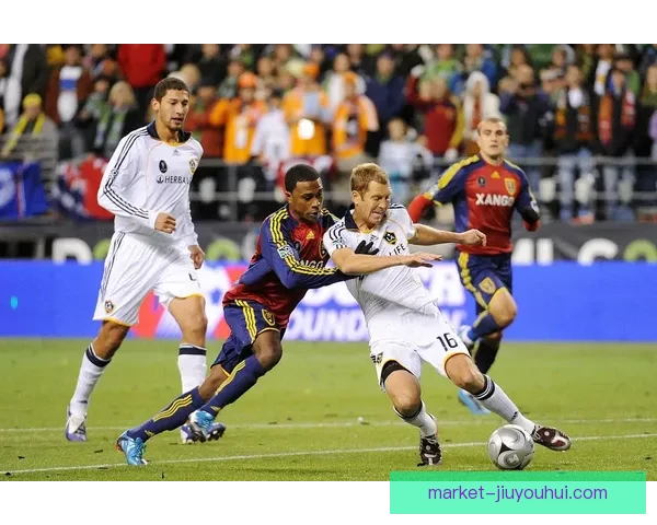 奥蓬达德甲主场梅开二度助球队击败对手迎来胜利